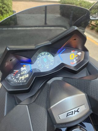 Kymco AK 550 ABS 2018 - Cambio por Naked carnet A