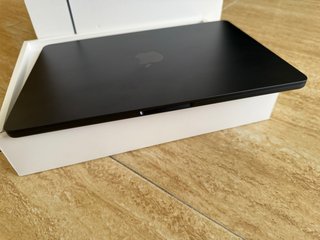 MacBook Air M2 13" 512gb ssd, 8gb ram, 100% bateri