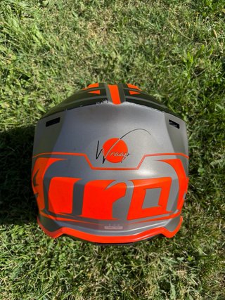 Casco Airoh Wraap