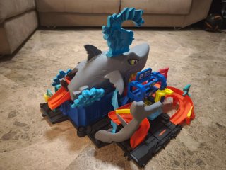 Hot Wheels Ultra Car Wash Tiburón