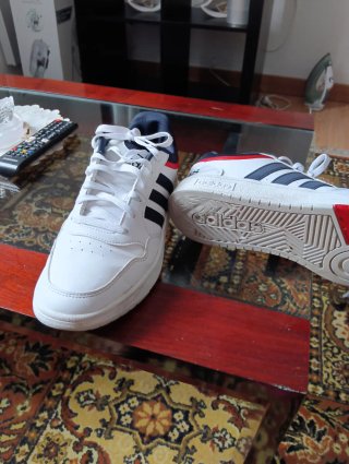 Zapatillas Adidas Blancas y Azules