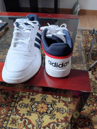 Zapatillas Adidas Blancas y Azules