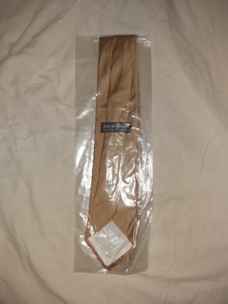 Corbata Yves Saint Laurent Oro