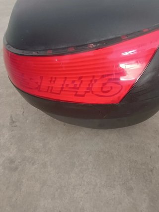 Baúl Moto SHAD 46 con Soporte