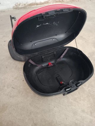 Baúl Moto SHAD 46 con Soporte