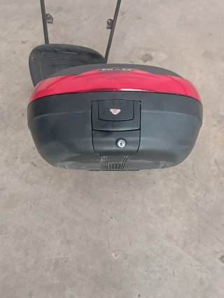 Baúl Moto SHAD 46 con Soporte