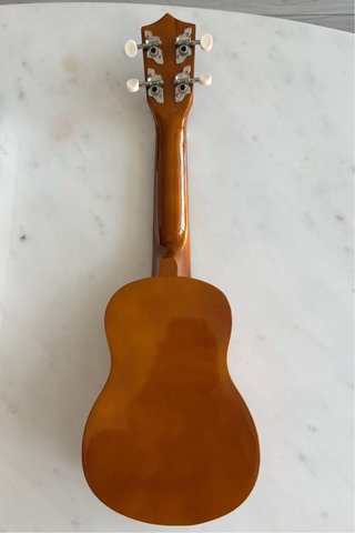 Ukelele WINZZ con funda Negra