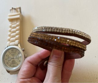 Reloj y pulsera de cuero con strass