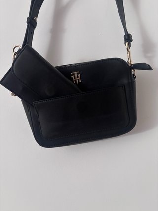Borsa a tracolla Tommy Hilfiger nera