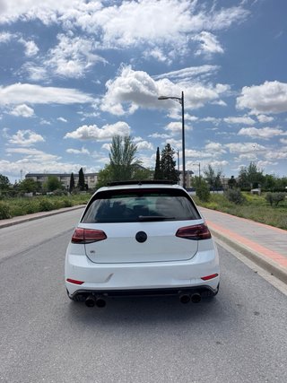 Volkswagen Golf R310