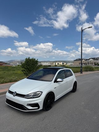 Volkswagen Golf R310