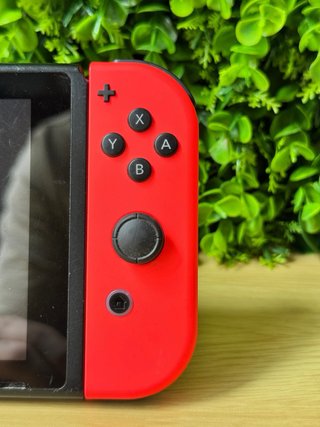 COMO NUEVA Nintendo Switch en su caja + Accesorios