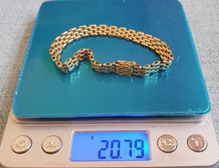 Oro 18k o 14k.