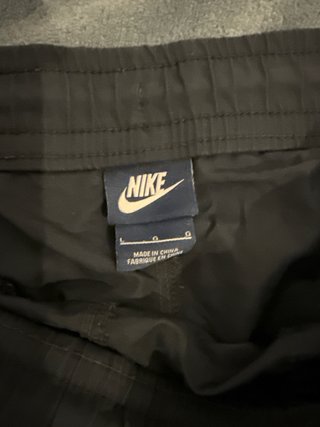 Pantalón Nike gris