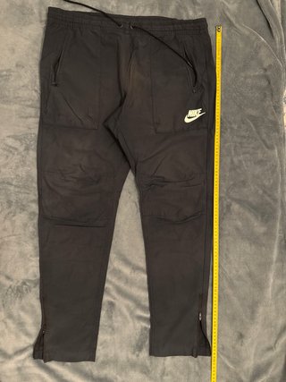 Pantalón Nike gris