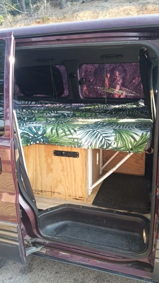 Hyundai H-1 1999