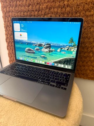 MacBook Pro 2020 16GB RAM 512GB SSD