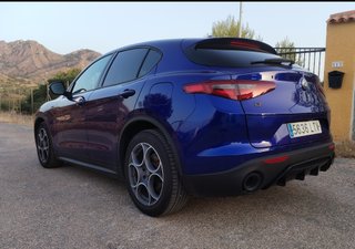 Alfa Romeo Stelvio 2021