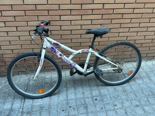 Bicicleta infantil blanca. ORBEA. Cambios