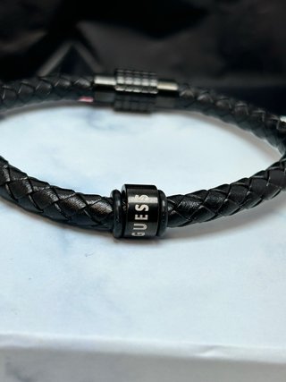 Pulsera Guess trenzada negra