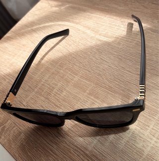 Gafas Miu Miu Negras y Rosas con Caja