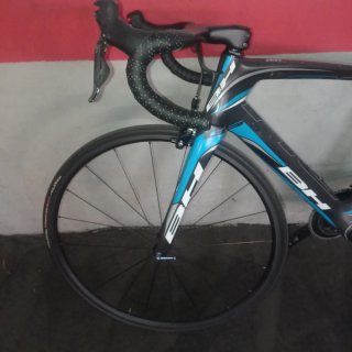 Bicicleta de carretera Marca BG Modelo G-6 AERO