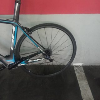 Bicicleta de carretera Marca BG Modelo G-6 AERO
