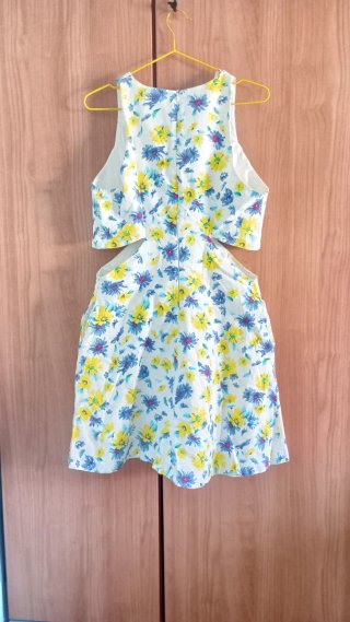Vestido Zara Cut Out