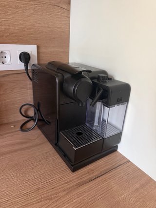 Cafetera Nespresso DeLonghi Lattissima Touch