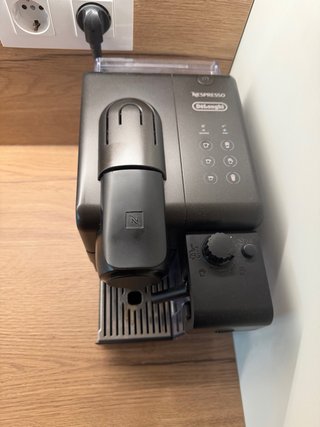 Cafetera Nespresso DeLonghi Lattissima Touch