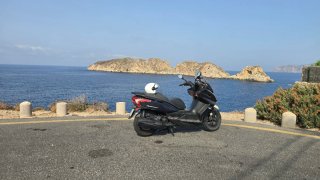 Kinco Super Dink 300i Maxi Scooter Negra