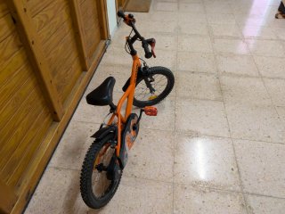 Bicicleta infantil Btwin 14 naranja