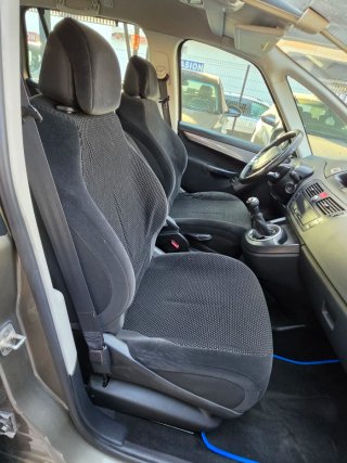 Citroen Grand C4 Picasso 2009 )