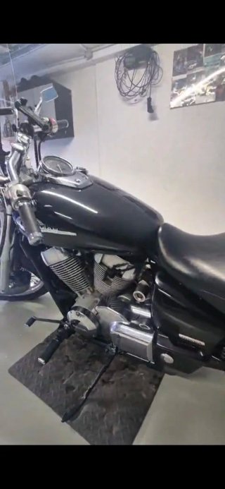 Honda Shadow 750 Cruiser Negra