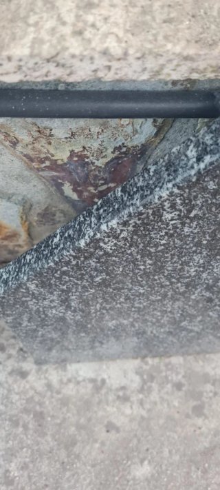 Encimera de granito, fregadero y grifo