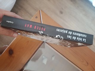 Libro la isla de los cazadores