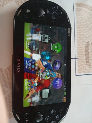 PS Vita Slim Negra + Juegos