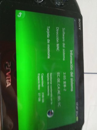 PS Vita Slim Negra + Juegos