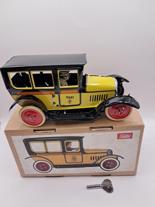 Réplica Coche Taxi Payá Juguetes Antaño