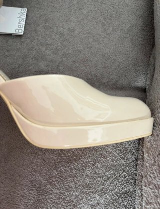 Zapato Tacon Comodo Marca Bershka con Plataforma