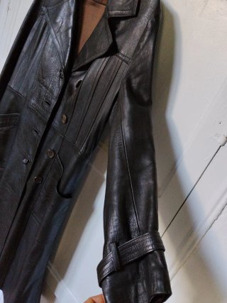 Gabardina de piel marrón inglesa