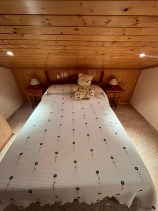 Cama 135 + Mesitas y Respaldo Madera