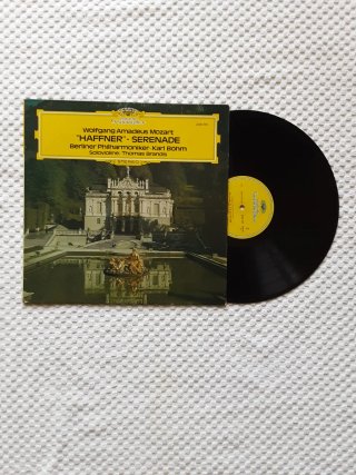 Mozart: Haffner Serenade Vinile DG 2530 290