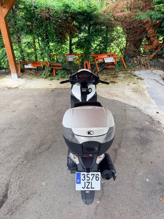 Moto Scooter 125cc Blanca