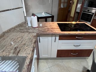 Muebles de cocina madera y cristal