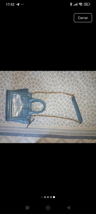 Bolso azul efecto piel cocodrilo Zara