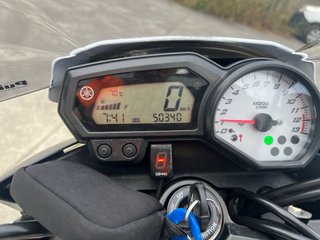 Yamaha Fazer8 N-Sport Blanca y Negra