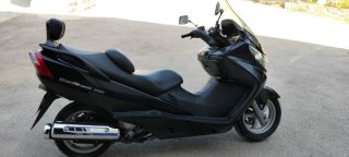 Suzuki Burgman 250 Maxi Scooter Negra