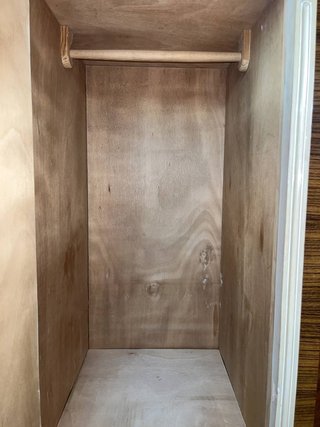ARMARIO CLÁSICO DE MADERA