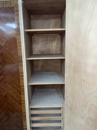 ARMARIO CLÁSICO DE MADERA